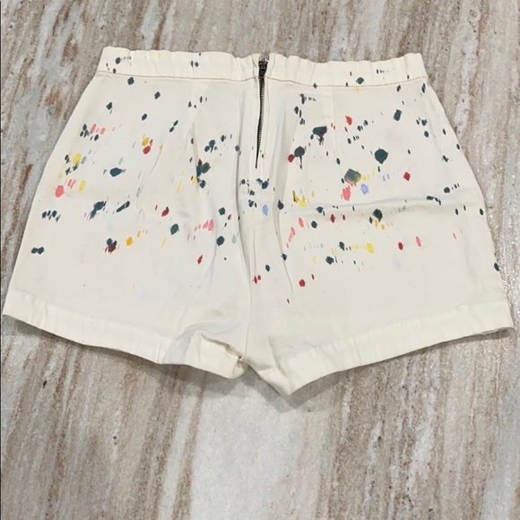 💫 Urban Outfitters Paint Splattered White Shorts - Picture 3 of 5